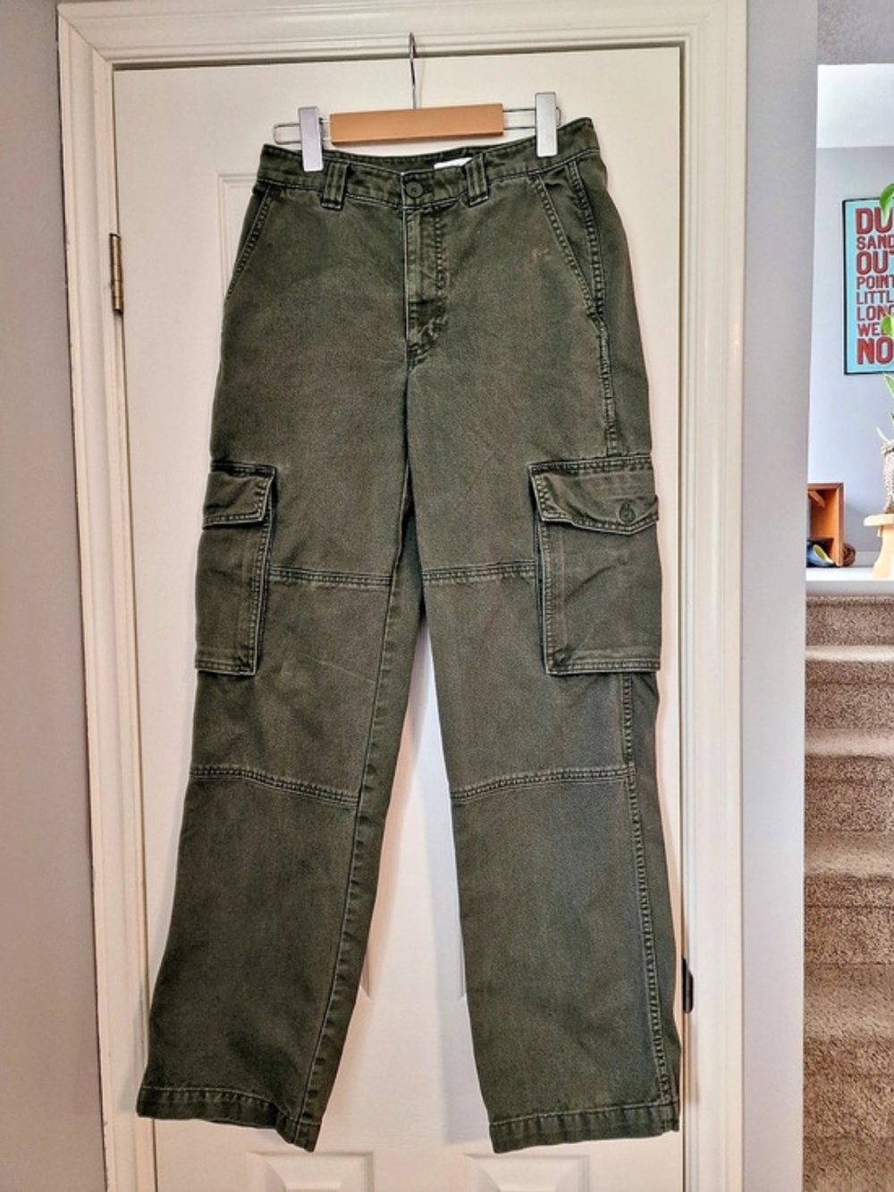 Aritzia TNA Supply Cargo Pant Women's Straight Leg Cargo Pants Green Size 4